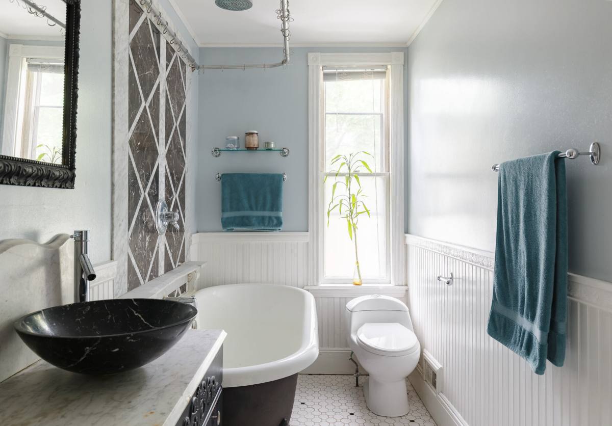 Apartment for rent at 327 Lafayette St #2, Salem, MA 01970
