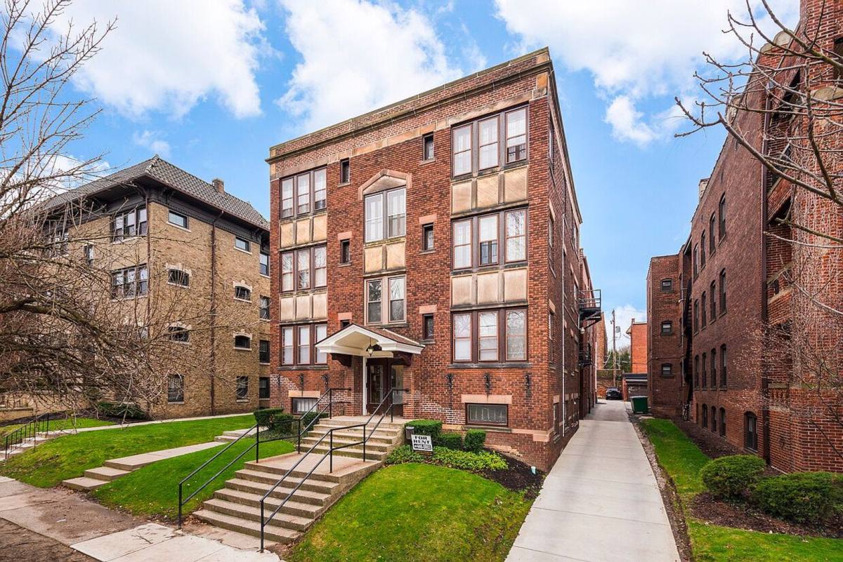 Apartment for rent at 2480-82 Derbyshire Rd, Cleveland, OH 44106