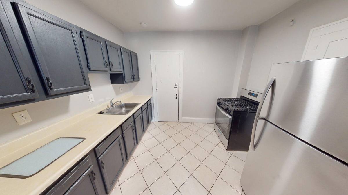 Apartment for rent at 2480-82 Derbyshire Rd, Cleveland, OH 44106