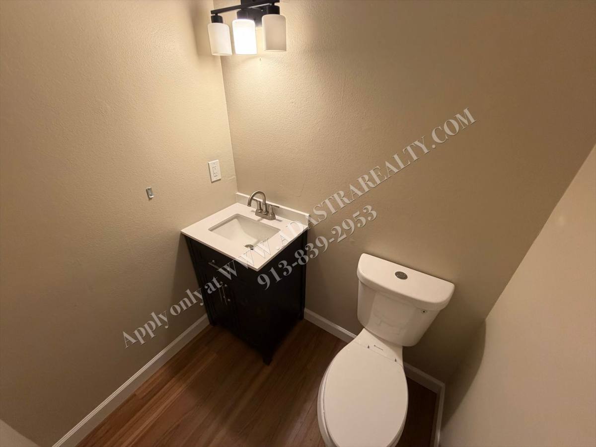 House for rent at 1569 E 120th St, Olathe, KS 66061