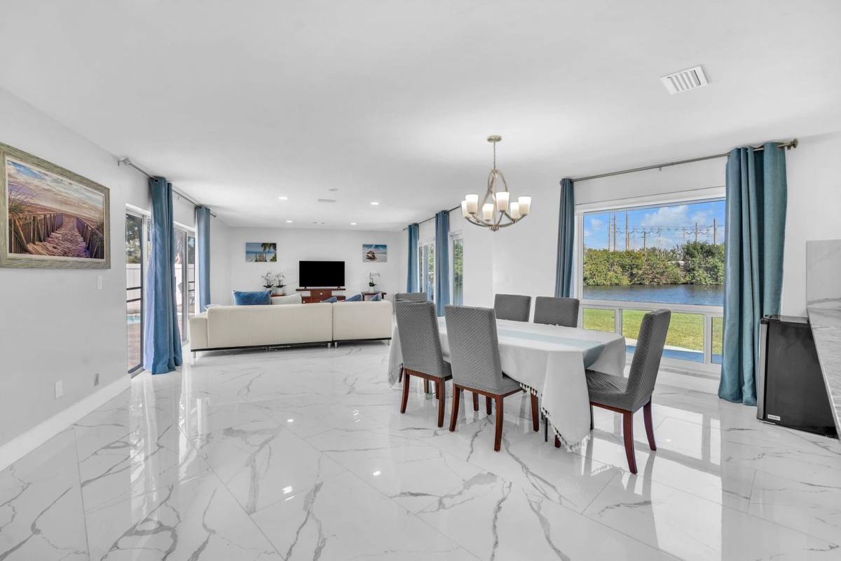 House for rent at 4406 SW 37th Ave, Fort Lauderdale, FL 33312