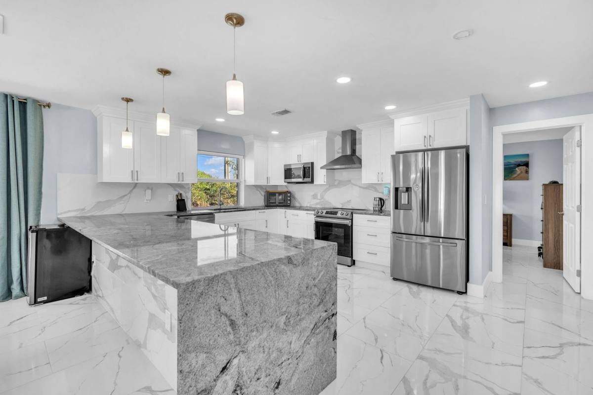 House for rent at 4406 SW 37th Ave, Fort Lauderdale, FL 33312