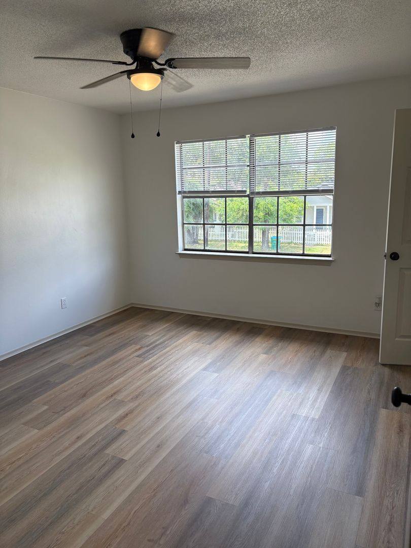 Apartment for rent at 3305 12th St, Gulfport, MS 39501