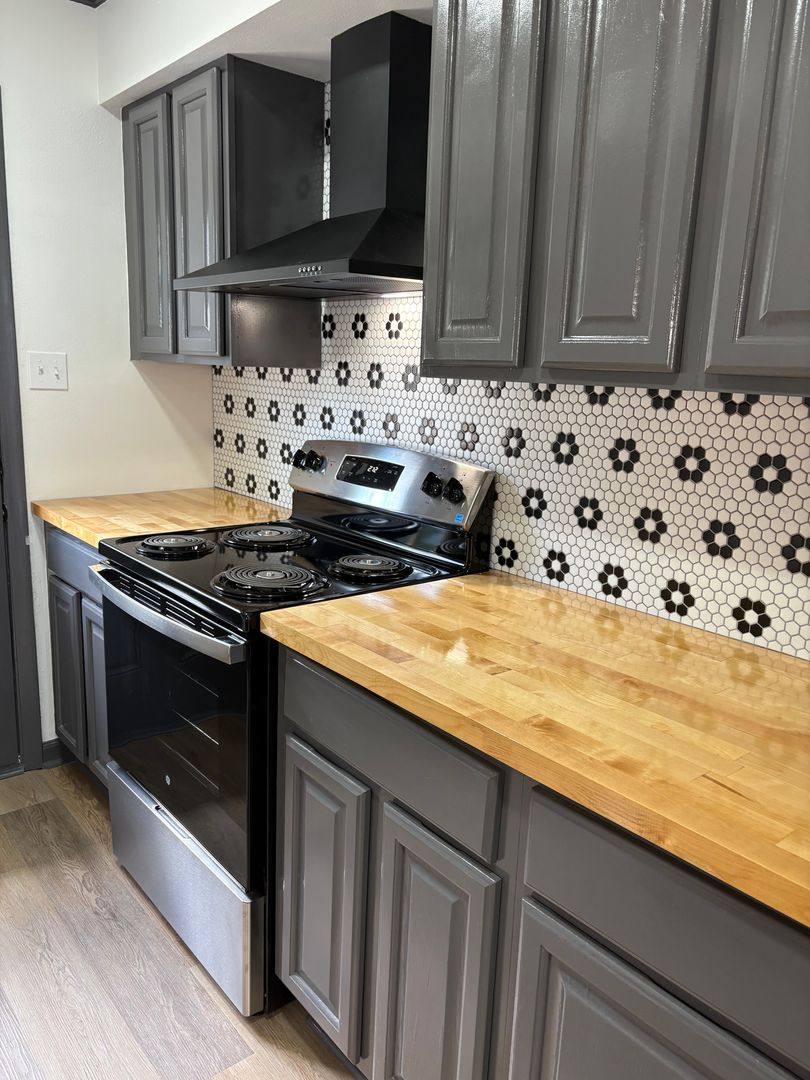 Apartment for rent at 3305 12th St, Gulfport, MS 39501
