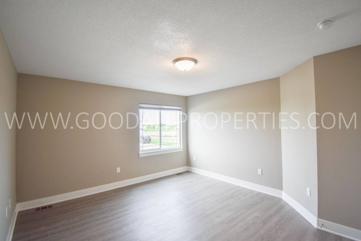 Townhouse for rent at 2000 Adler Court, De Soto, IA 50069