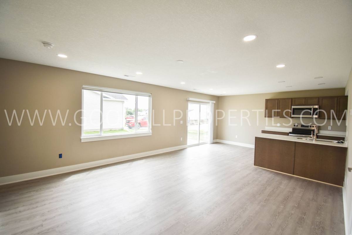 Townhouse for rent at 2000 Adler Court, De Soto, IA 50069