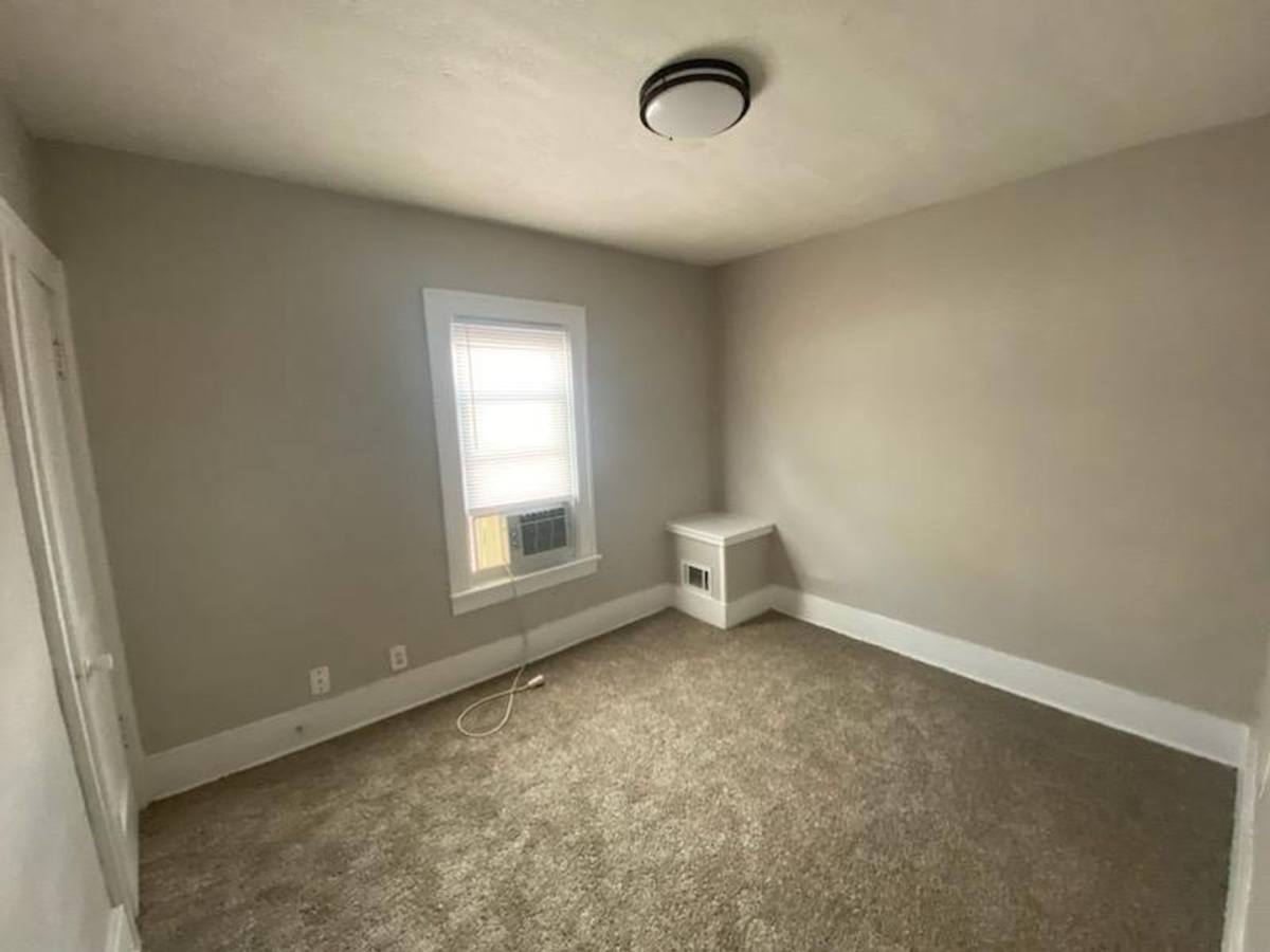 Townhouse for rent at 1469 N Grant Ave, Columbus, OH 43201
