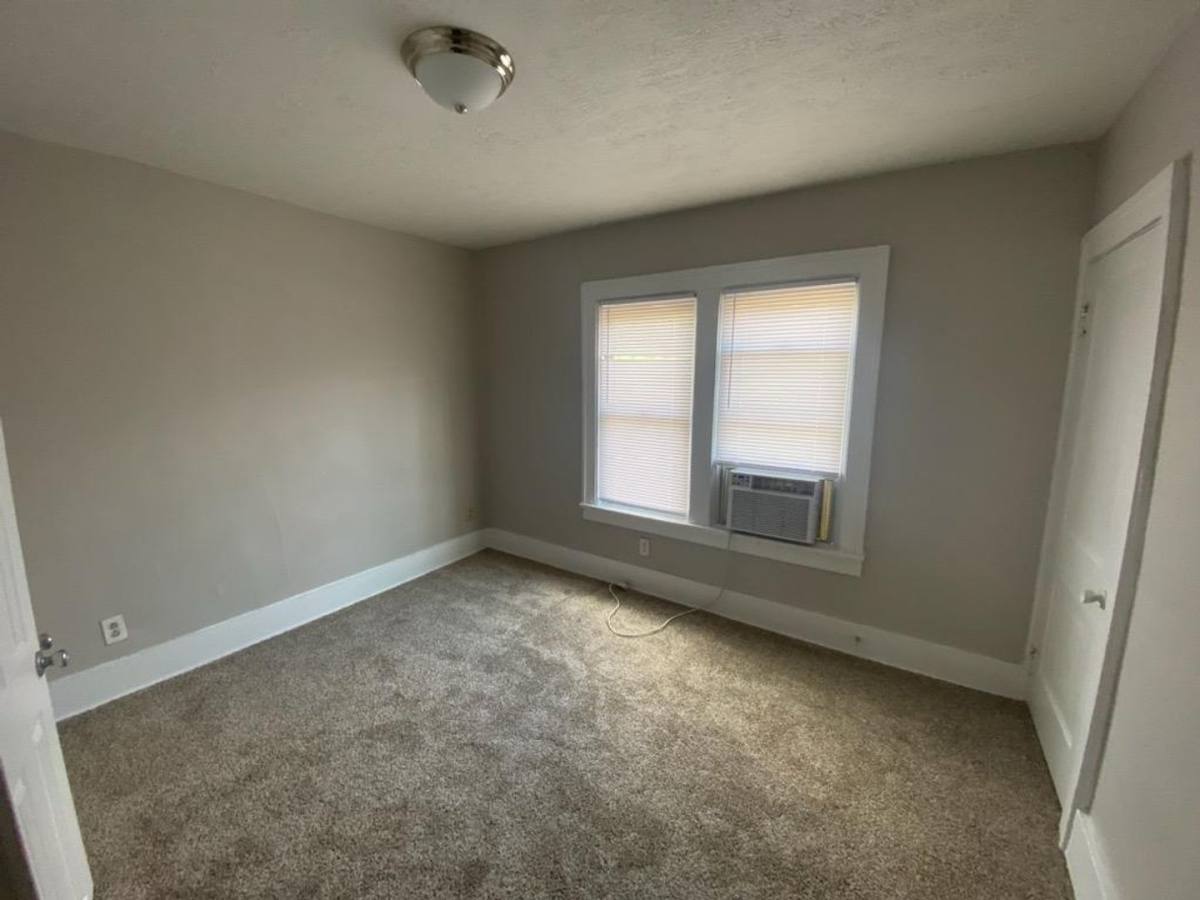 Townhouse for rent at 1469 N Grant Ave, Columbus, OH 43201