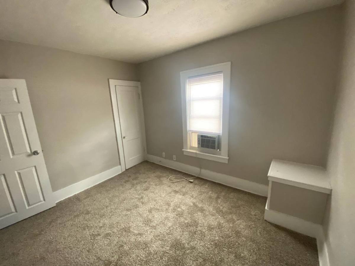 Townhouse for rent at 1469 N Grant Ave, Columbus, OH 43201