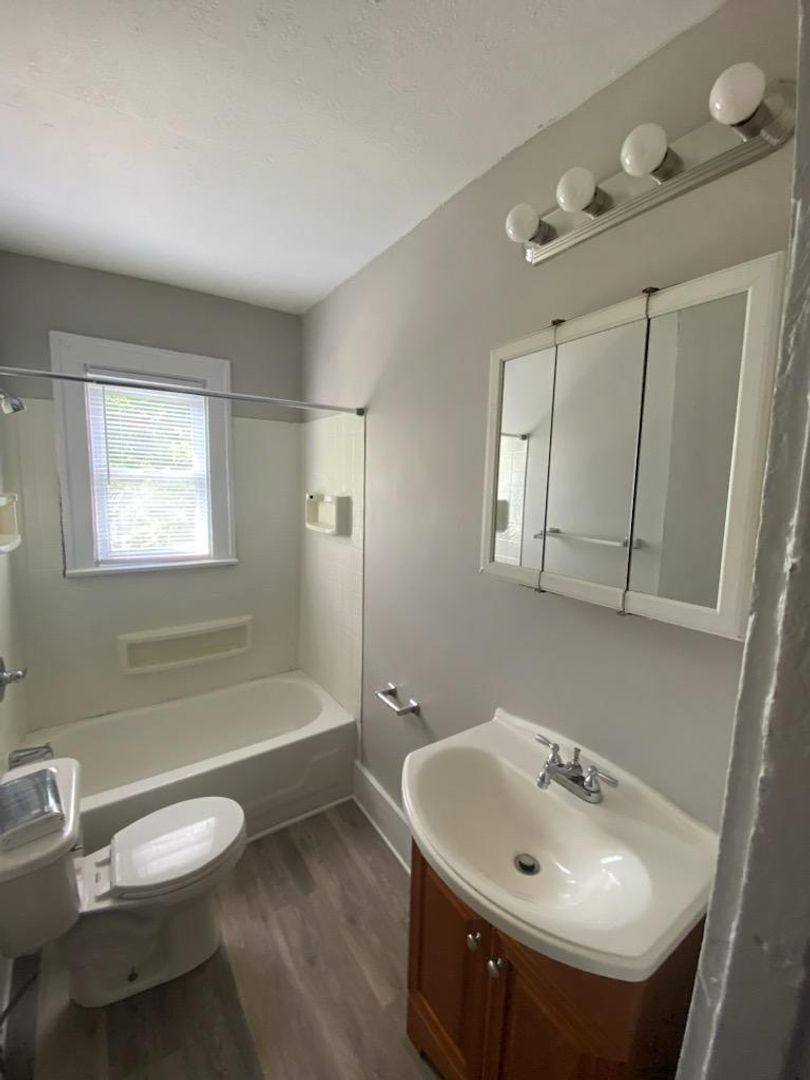 Townhouse for rent at 1469 N Grant Ave, Columbus, OH 43201