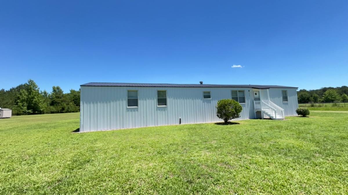 House for rent at 3185 Homestead Rd, Sumter, SC 29153