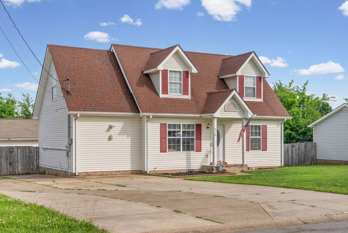 House for rent at 919 Van Buren Ave, Oak Grove, KY 42262