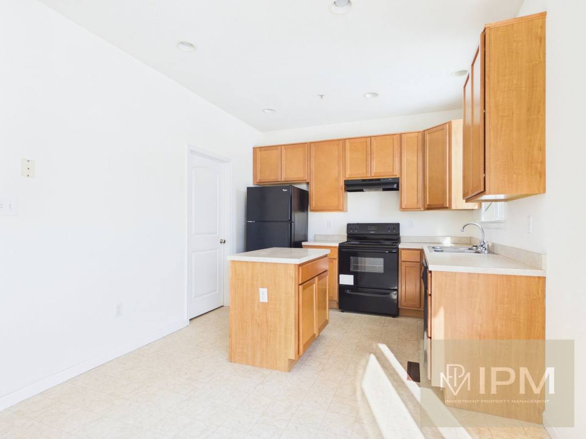 Townhouse for rent at 379 Mesa Lane, York, PA 17408