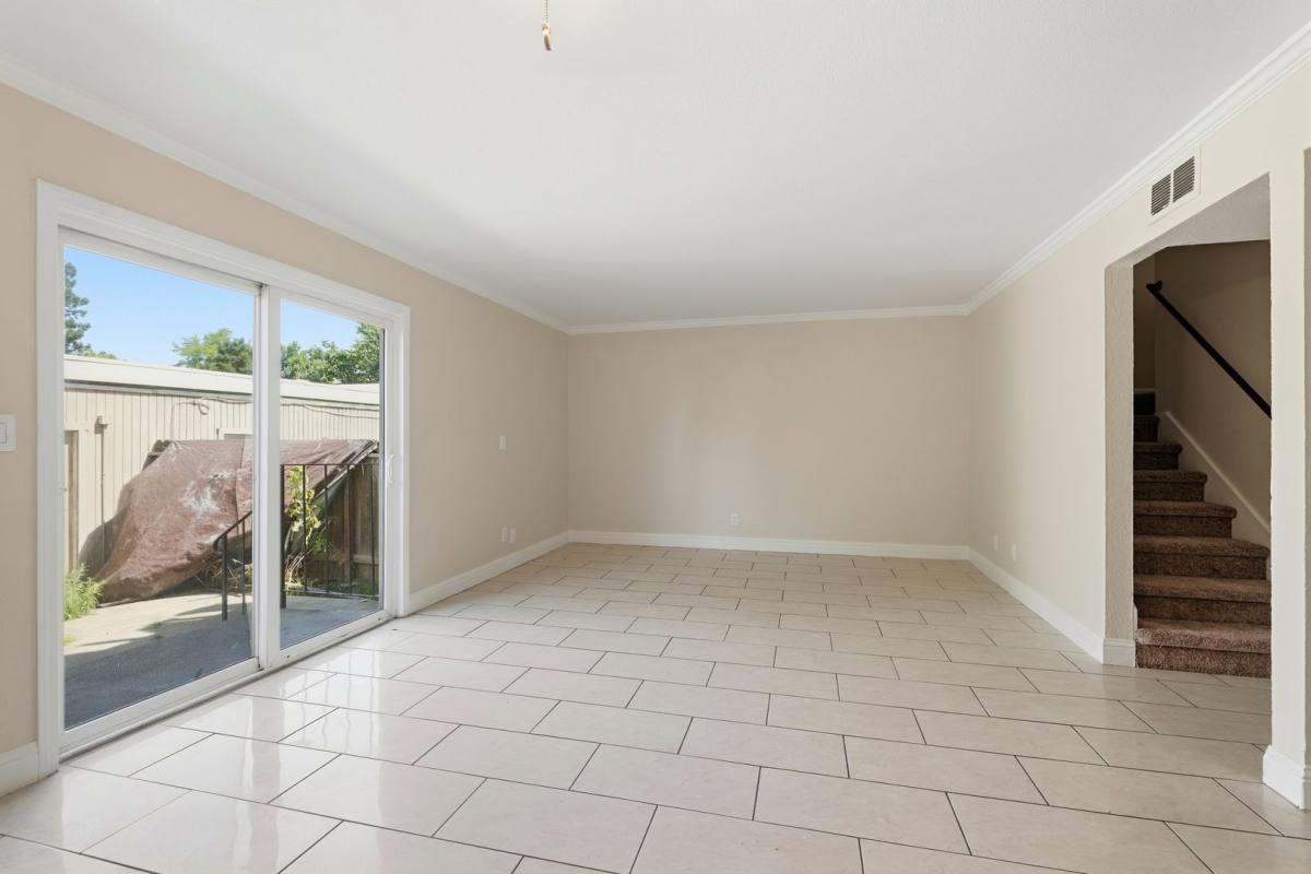 Townhouse for rent at 5943 Mack Rd, Sacramento, CA 95823