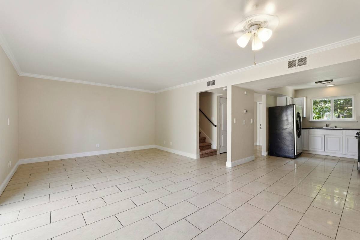 Townhouse for rent at 5943 Mack Rd, Sacramento, CA 95823