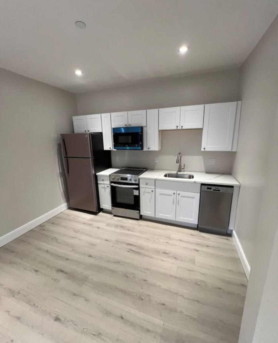 Apartment for rent at 56 Sachem #6, Lynn, MA 01902