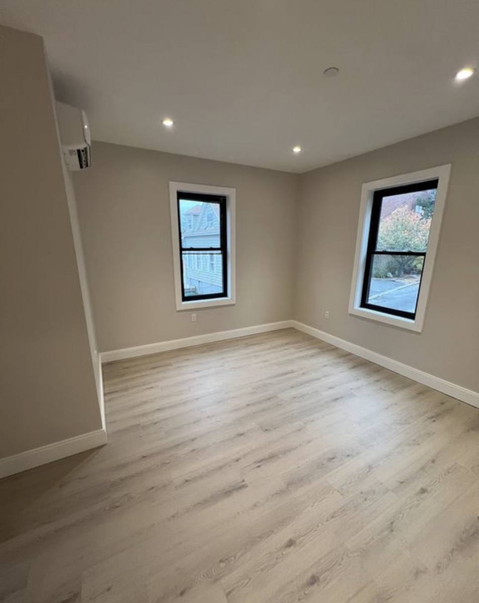 Apartment for rent at 56 Sachem #6, Lynn, MA 01902