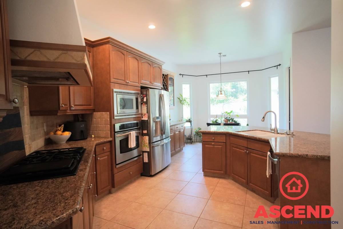 House for rent at 12510 Savonburg Dr, Bakersfield, CA 93312