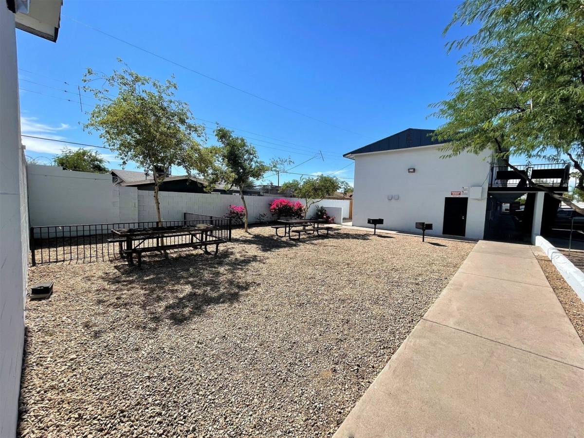 Apartment for rent at 1412 N 35th St, Phoenix, AZ 85008