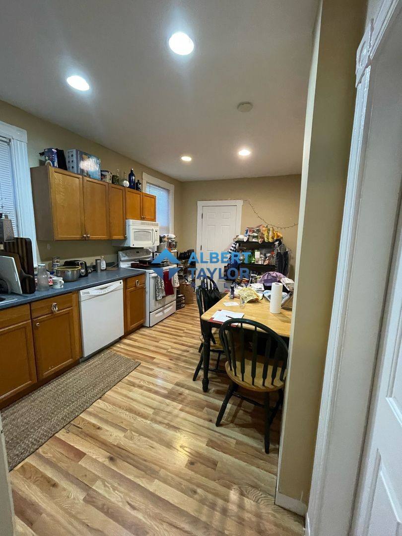 Apartment for rent at 6 Shepard Ave #2, Boston, MA 02115