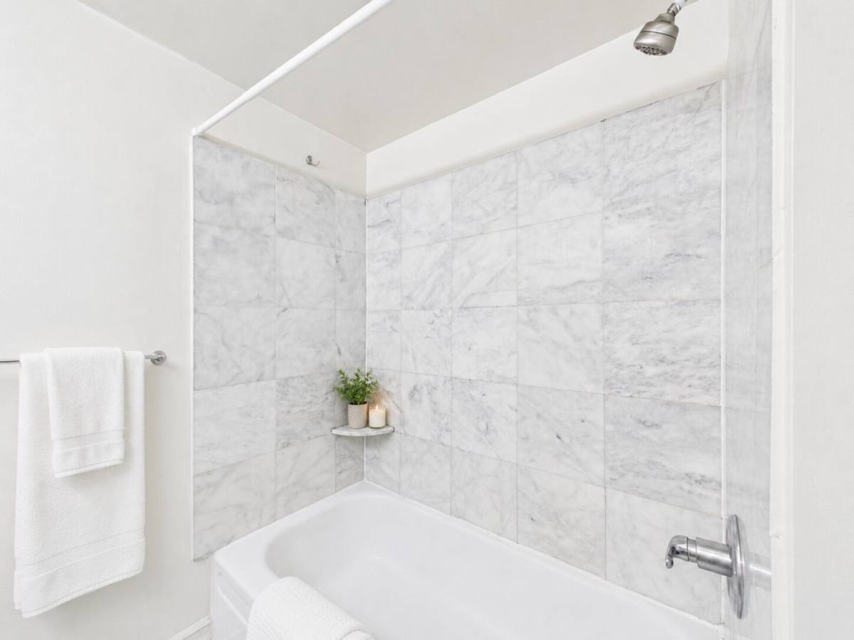 Apartment for rent at 558 N 17th St, Philadelphia, PA 19130