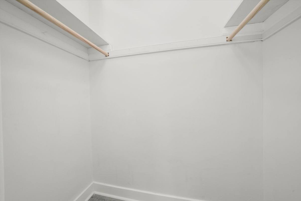 Apartment for rent at 6128 S Ingleside Ave #2W, Chicago, IL 60637