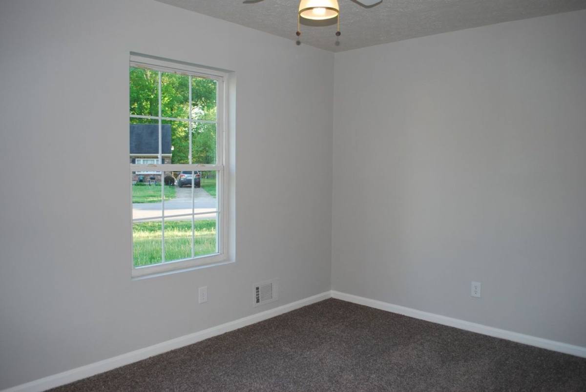 House for rent at 6712 Stana Dr, Louisville, KY 40258