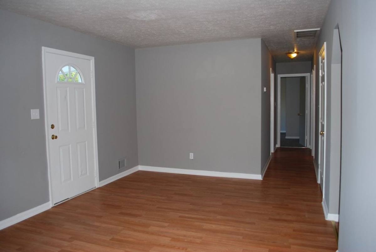 House for rent at 6712 Stana Dr, Louisville, KY 40258