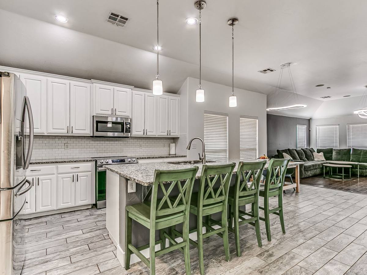 House for rent at 3320 NW 176th St, Edmond, OK 73012