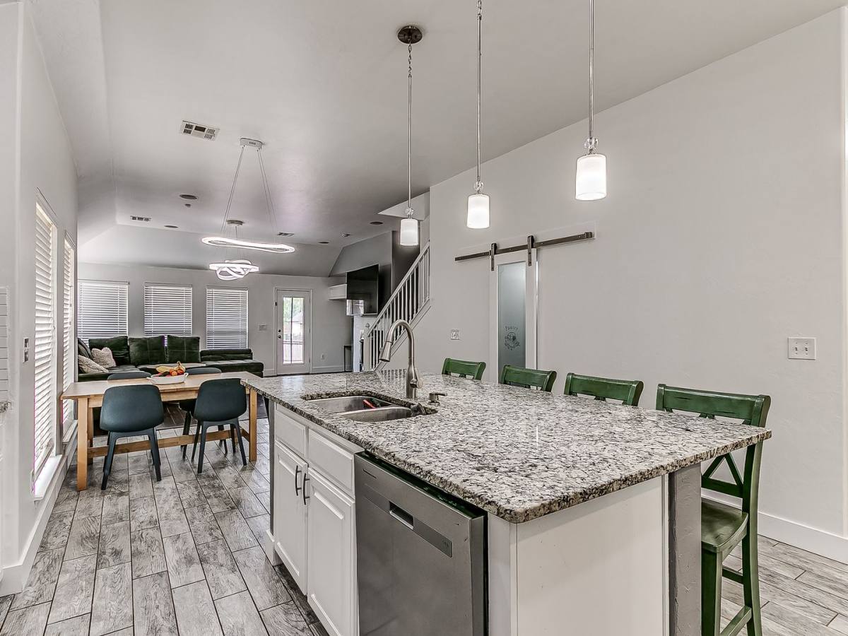 House for rent at 3320 NW 176th St, Edmond, OK 73012