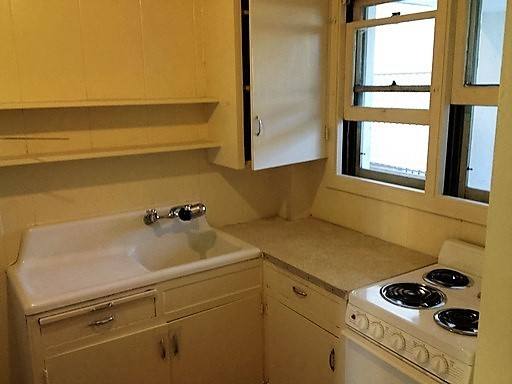 Apartment for rent at 2452 Kapiolani Blvd, Honolulu, HI 96826