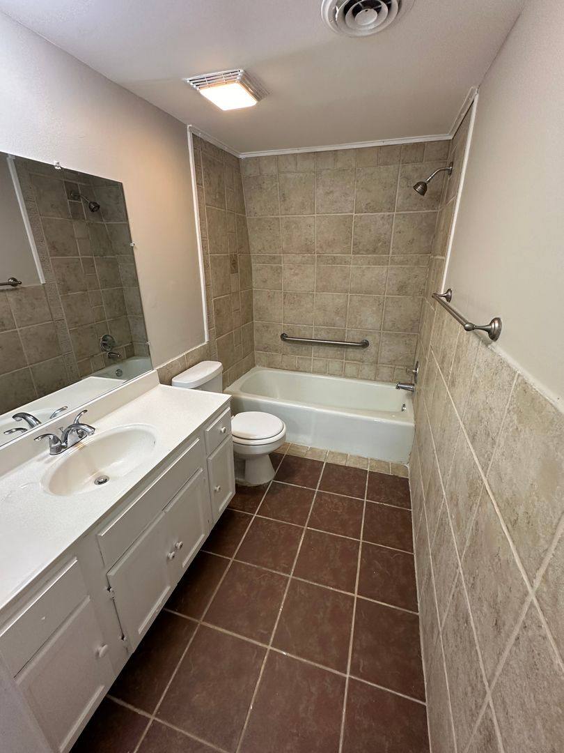 Townhouse for rent at 6596 Poplar Woods Circle S, Germantown, TN 38138