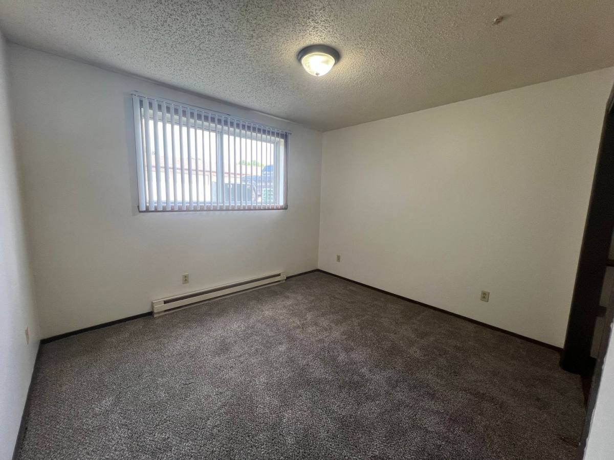 Apartment for rent at 2321 20 1 2 Ave S, Fargo, ND 58103