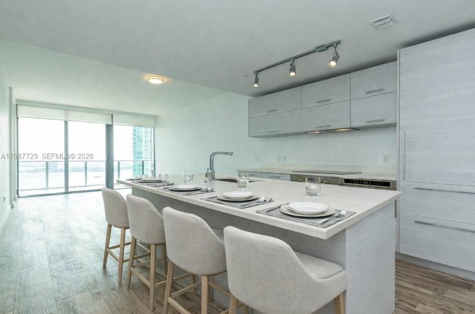 Apartment for rent at 650 NE 32nd St #3406, Miami, FL 33137