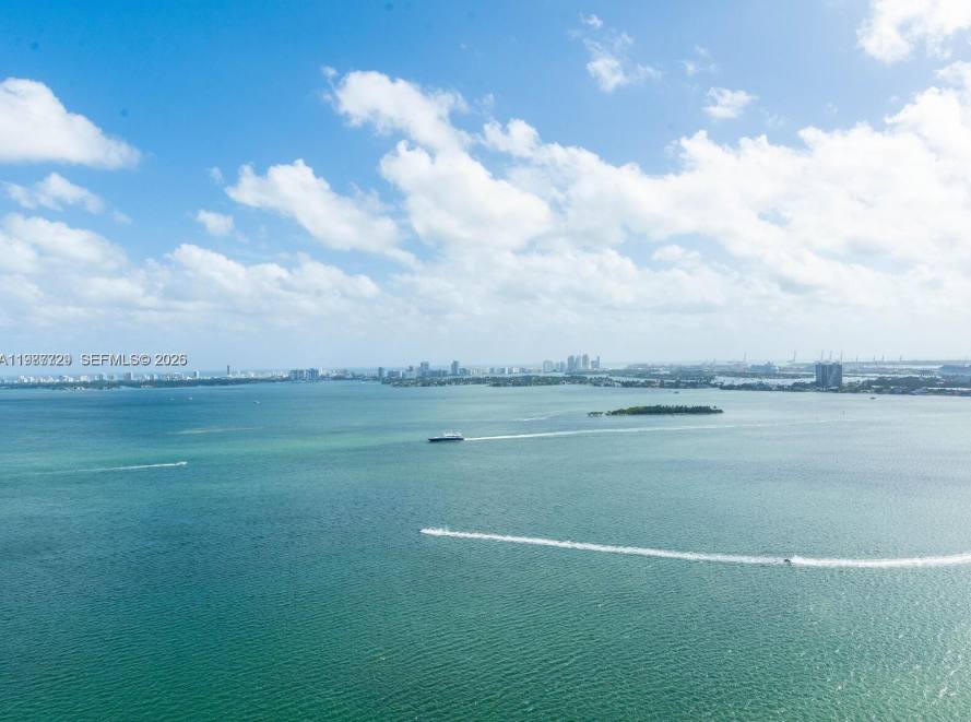 Apartment for rent at 650 NE 32nd St #3406, Miami, FL 33137