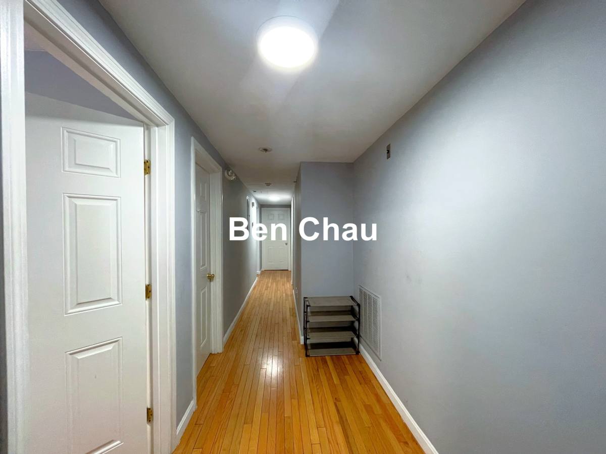 House for rent at 48 Derby St #1B, Somerville, MA 02145