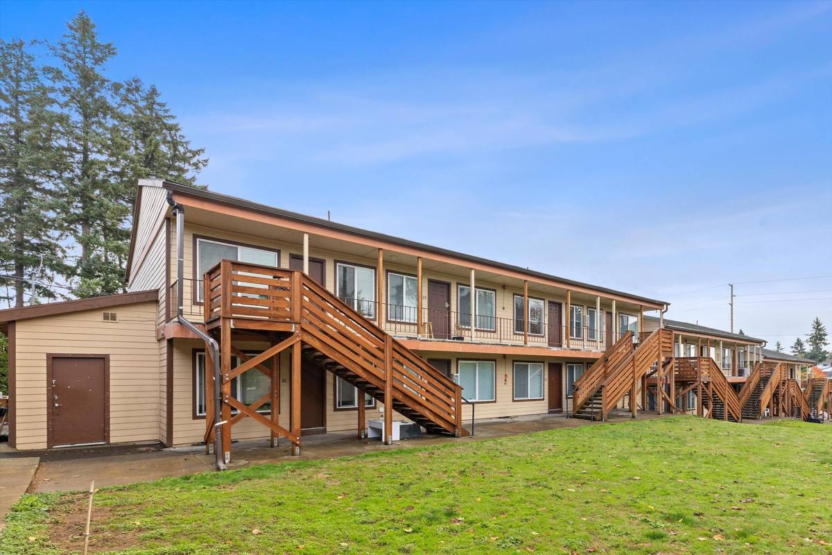 Apartment for rent at 303 SE 126th, Portland, OR 97233