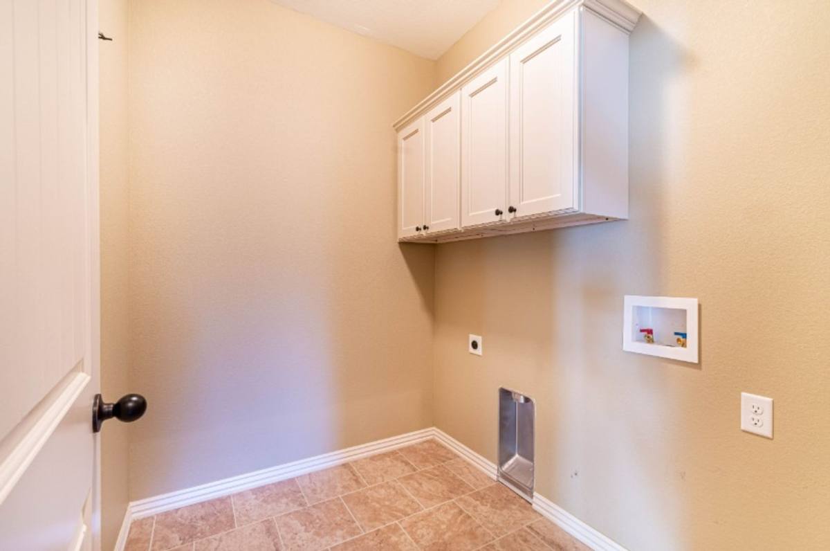 Apartment for rent at 4870 N Castlewood Lane, Springdale, AR 72764