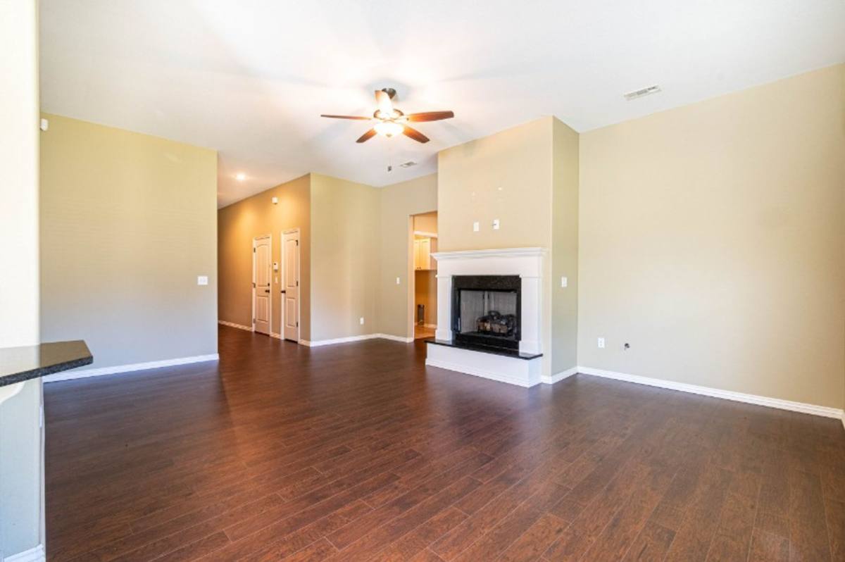 Apartment for rent at 4870 N Castlewood Lane, Springdale, AR 72764