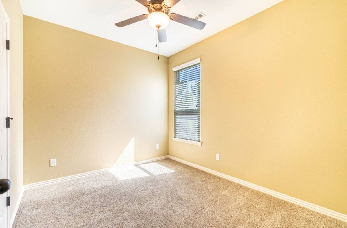 Apartment for rent at 4870 N Castlewood Lane, Springdale, AR 72764