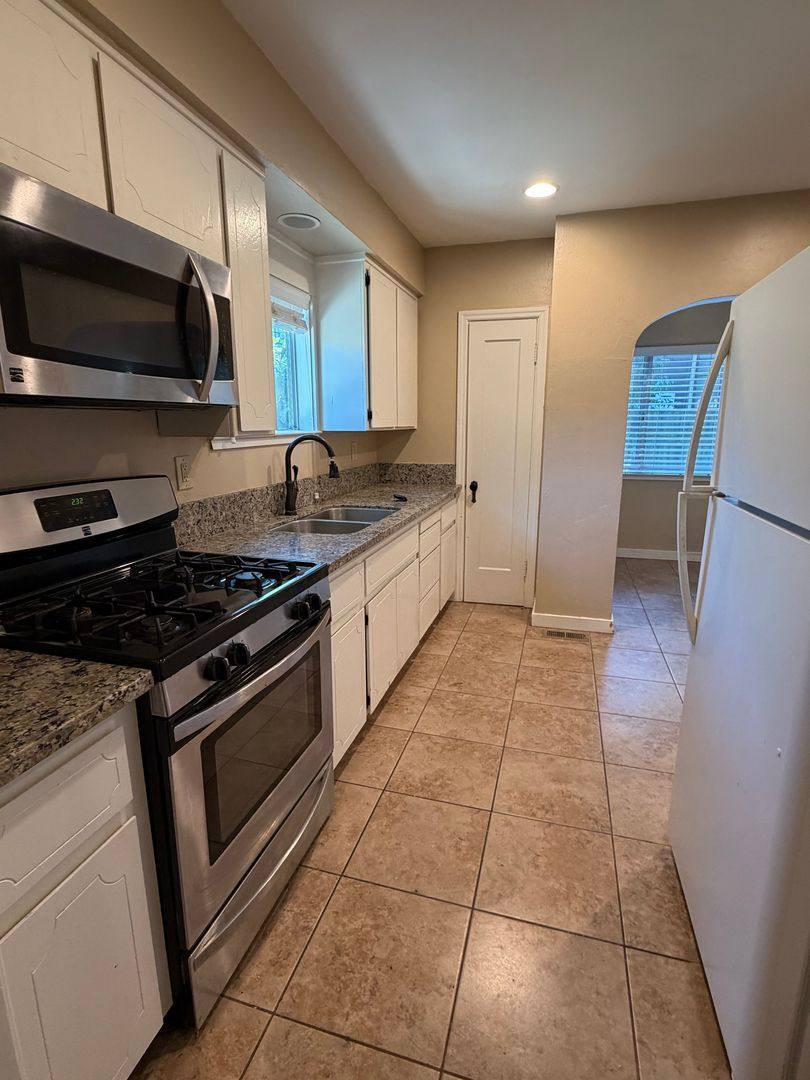 Apartment for rent at 1917 1921 23rd St, Sacramento, CA 95816