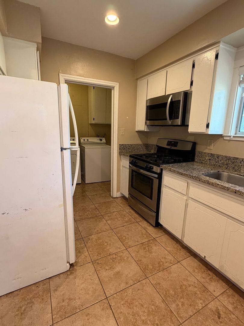 Apartment for rent at 1917 1921 23rd St, Sacramento, CA 95816