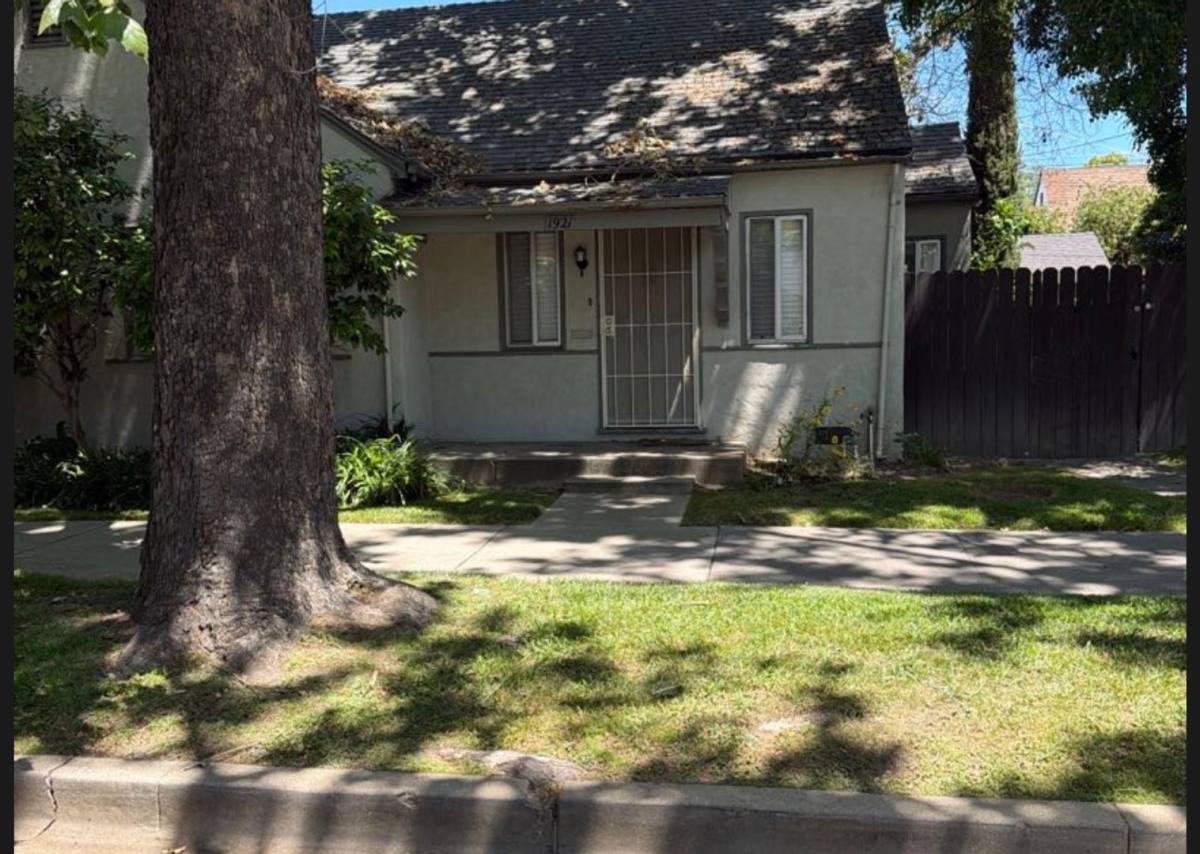 Apartment for rent at 1917 1921 23rd St, Sacramento, CA 95816
