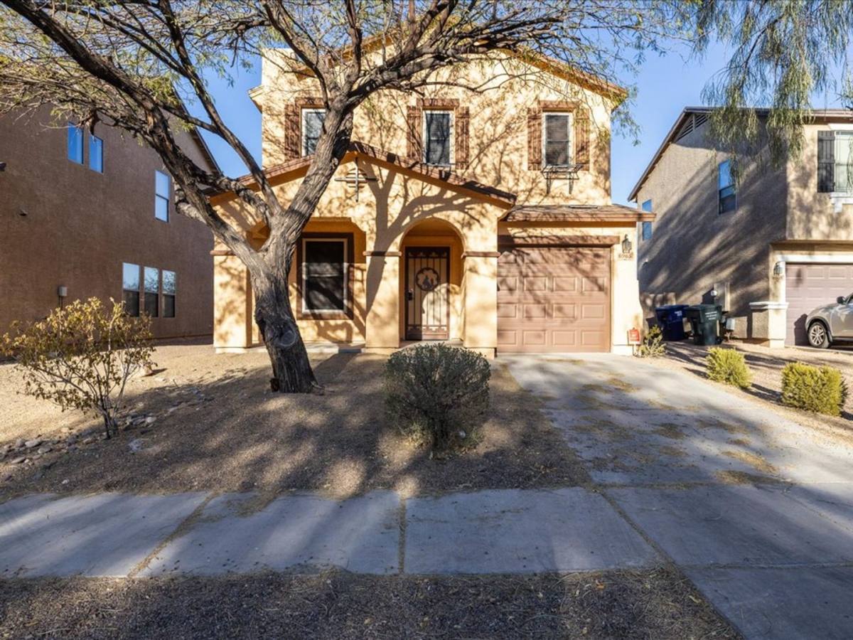 House for rent at 6965 S Lady Thumb Lane, Tucson, AZ 85756