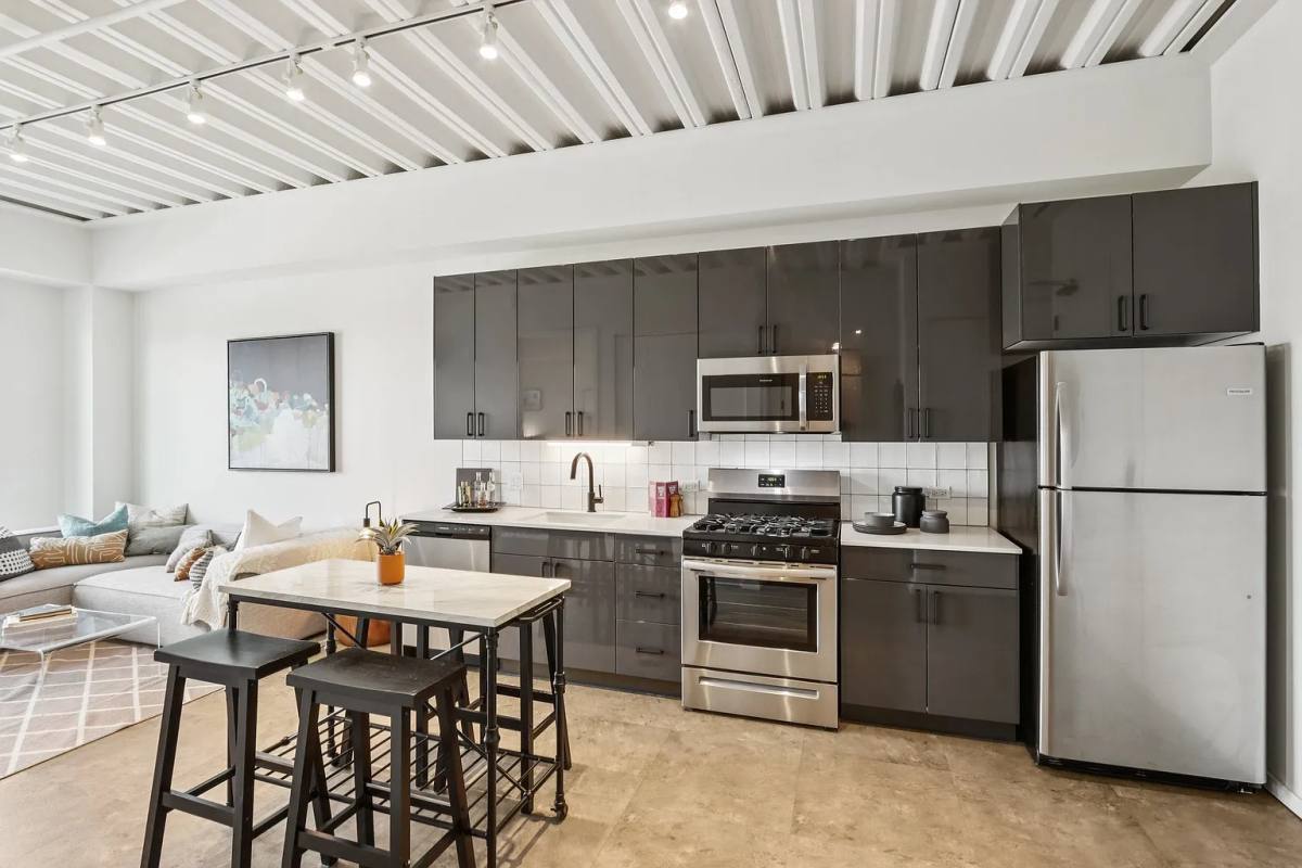 Apartment for rent at 1220 W Jackson #919, Chicago, IL 60607