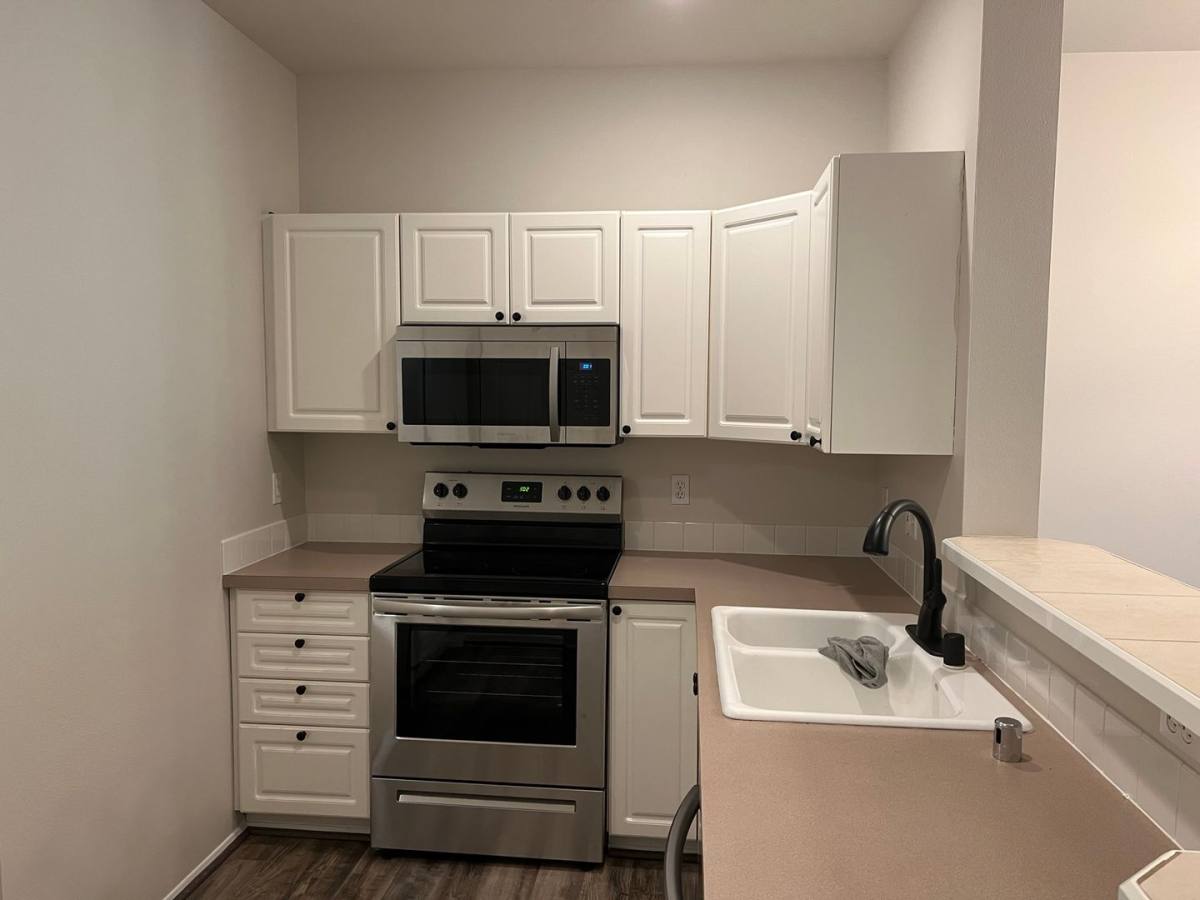 Condo for rent at 12712 Admiralty Way, Everett, WA 98204