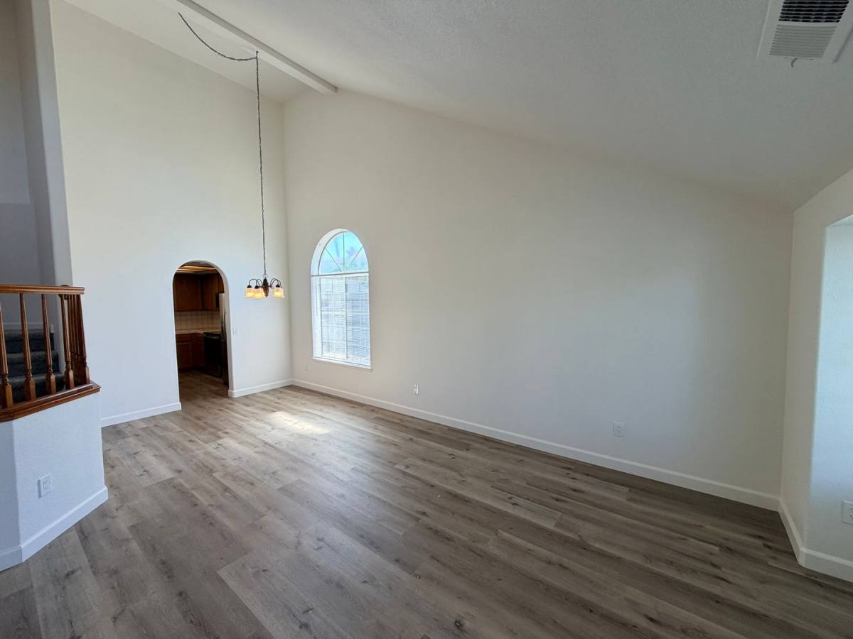 House for rent at 1311 Saint Francis Dr, Los Banos, CA 93635