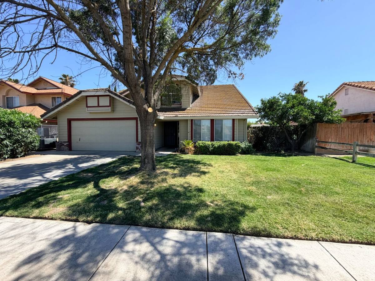 House for rent at 1311 Saint Francis Dr, Los Banos, CA 93635