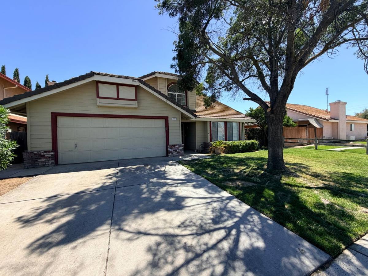 House for rent at 1311 Saint Francis Dr, Los Banos, CA 93635