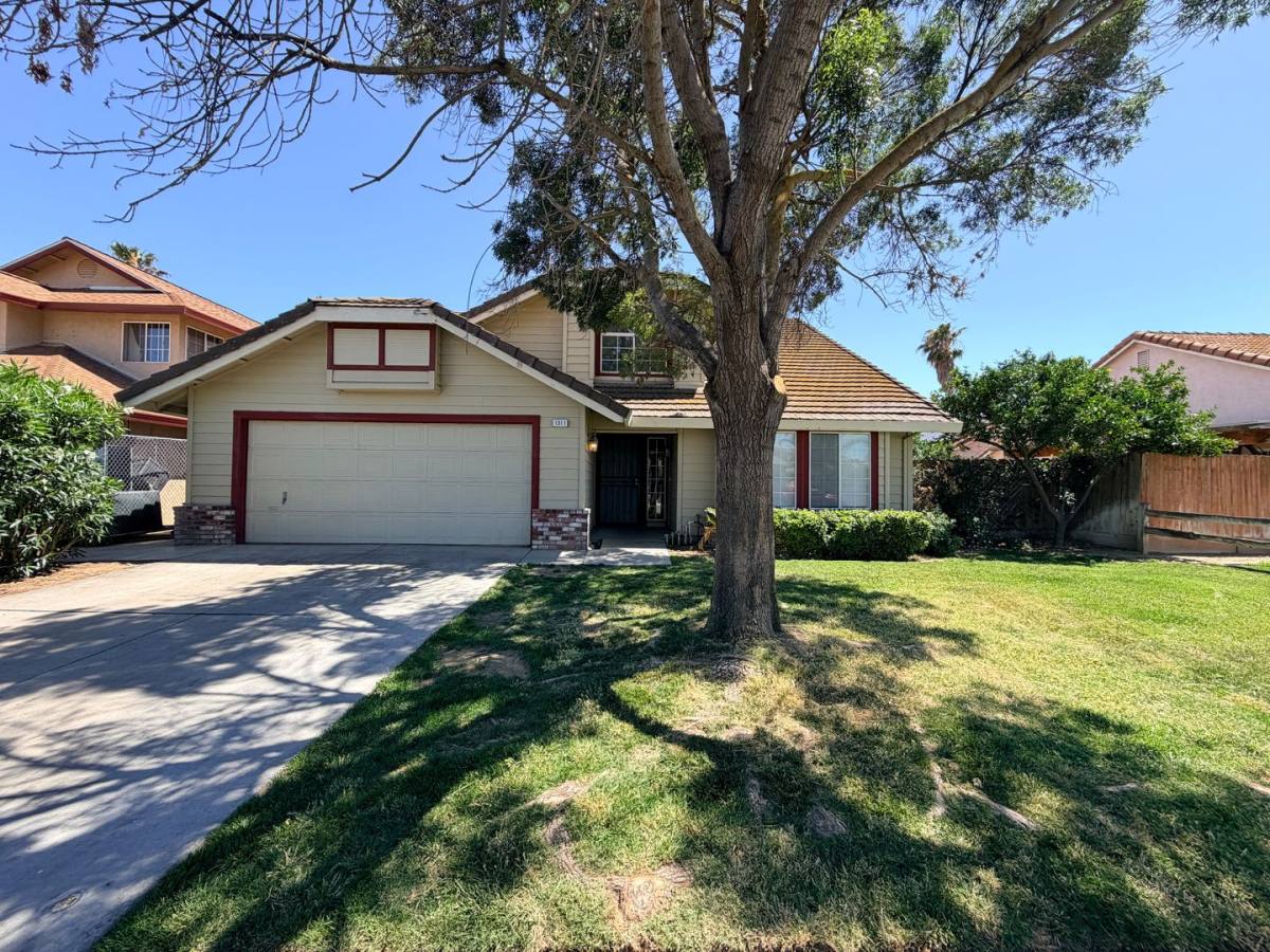 House for rent at 1311 Saint Francis Dr, Los Banos, CA 93635